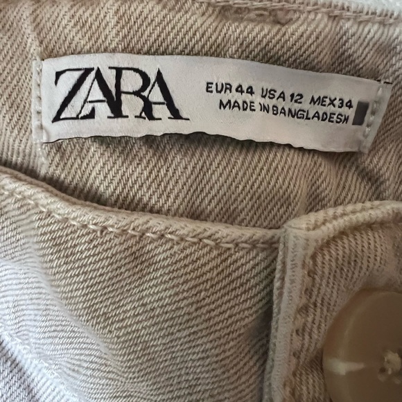 Beige Wide-Leg Jeans - Picture 4 of 8